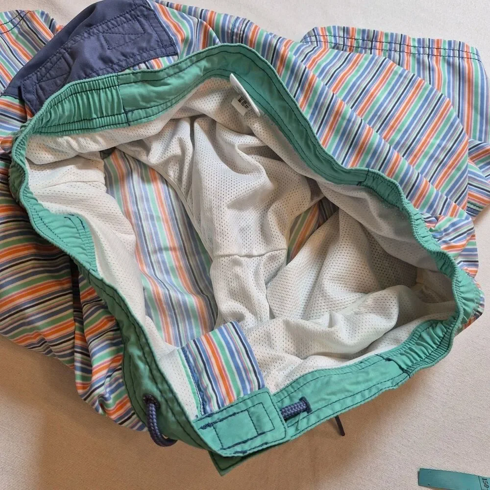 Vineyard Vines Men's Swim Trunks Size M Striped Pockets Zip Hook&Loop Drawstring